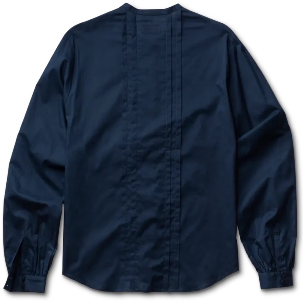 Tecovas long sleeved button down blouse- size medium. Navy.